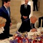 Usa-Iran, Trump firma l'accordo: "Non è stato facile" Usa-Iran, Trump firma l'accordo: "Non è stato facile"
