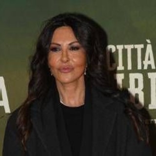 Ascolti tv, trionfa 'A testa alta': la serie di Canale 5 vola con il 25,2%