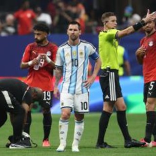 Argentina-Egitto, gol annullato a Ziko e proteste: Salah furioso Argentina-Egitto, gol annullato a Ziko e proteste: Salah furioso