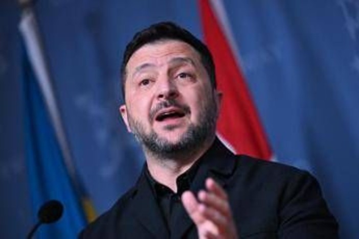Ucraina, Zelensky: "Missili russi ancora contro Kiev, Usa bloccano fornitura di Patriot" Ucraina, Zelensky: "Missili russi ancora contro Kiev, Usa bloccano fornitura di Patriot"