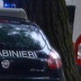 Roma, studente 13enne spruzza spray urticante e accoltella la prof: vittima non in pericolo di vita