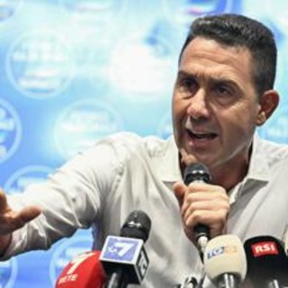 Sondaggio politico, Fratelli d'Italia e Pd giù. Vannacci cresce ancora Sondaggio politico, Fratelli d'Italia e Pd giù. Vannacci cresce ancora