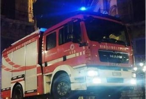 Incidente in A1, mezzo pesante va a fuoco in galleria a Calenzano: tratto riaperto Incidente in A1, mezzo pesante va a fuoco in galleria a Calenzano: tratto riaperto