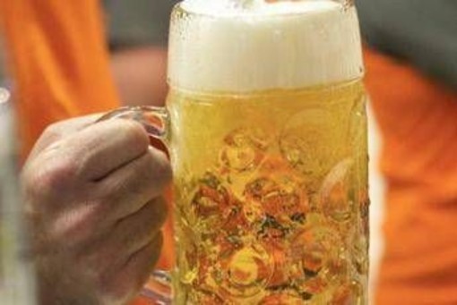 Un vaccino nella birra, il progetto del virologo divide la scienza Un vaccino nella birra, il progetto del virologo divide la scienza