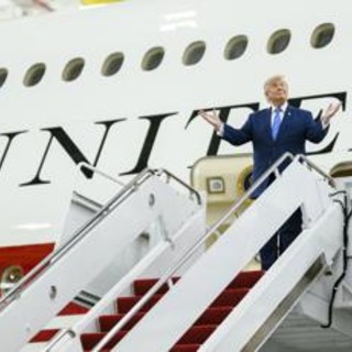 Scoop su Air Force One donato dal Qatar, Nyt nel mirino di Trump: mandati di comparizione per i reporter