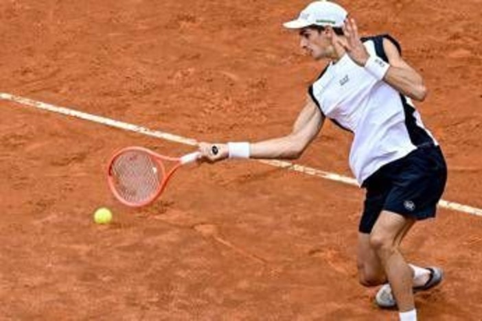 Roland Garros, impresa di Arnaldi contro Griekspoor: l'azzurro vola al secondo turno dopo 4 ore Roland Garros, impresa di Arnaldi contro Griekspoor: l'azzurro vola al secondo turno dopo 4 ore