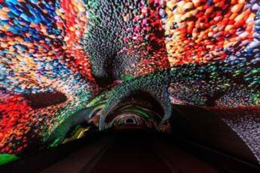 A Gorizia i dati diventano poesia, Anadol firma il progetto digitale più grande d'Europa A Gorizia i dati diventano poesia, Anadol firma il progetto digitale più grande d'Europa