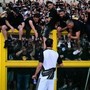Juventus, tifoso in ospedale dopo scontri. La richiesta alla squadra: "Non giocate" Juventus, tifoso in ospedale dopo scontri. La richiesta alla squadra: "Non giocate"