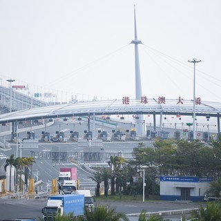 Cina, dal 2018 transitati 100 milioni di veicoli su ponte Hong Kong-Zhuhai-Macao