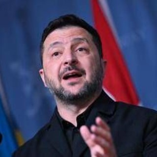 Zelensky avverte gli Usa: "Incontro tra Trump, Putin e Xi? Niente sull'Ucraina senza l'Ucraina" Zelensky avverte gli Usa: "Incontro tra Trump, Putin e Xi? Niente sull'Ucraina senza l'Ucraina"