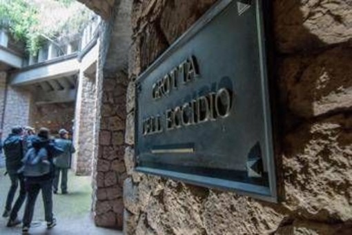 Fosse Ardeatine, La Russa: "Crimine nazista che richiama tutti al dovere della memoria" Fosse Ardeatine, La Russa: "Crimine nazista che richiama tutti al dovere della memoria"