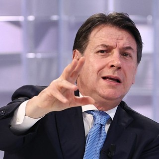 Conte “Dal governo decreti ridicoli su sicurezza, mancano 25 mila agenti”
