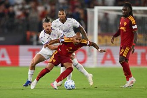 Roma-Fiorentina, gol annullato a Hermoso e proteste su rete Malen: cos'è successo Roma-Fiorentina, gol annullato a Hermoso e proteste su rete Malen: cos'è successo