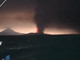 Indonesia, erutta il vulcano Anak Krakatau: chiusi quattro aeroporti, disagi per oltre 270mila passeggeri