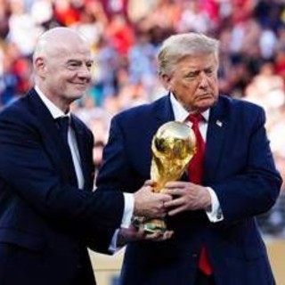 Trump: "La Fifa commetterebbe un grave errore se sostituisse Infantino"