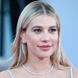 Foto figlia minore sui social, udienza per Clizia Incorvaia il 17 dicembre