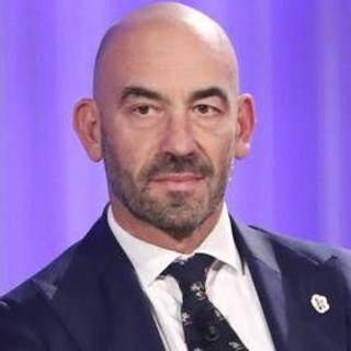 Kennedy Jr e la cocaina sniffata dal bordo del water, Bassetti: "Affermazioni che fanno inorridire" Kennedy Jr e la cocaina sniffata dal bordo del water, Bassetti: "Affermazioni che fanno inorridire"