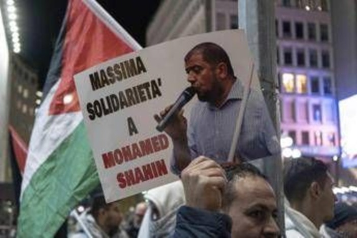Finanziamenti ad Hamas: in inchiesta anche nome imam Torino Mohamed Shahin Finanziamenti ad Hamas: in inchiesta anche nome imam Torino Mohamed Shahin