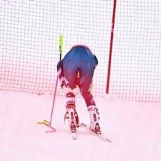 Discesa femminile Crans Montana cancellata, cadute 3 sciatrici su 6: paura per Vonn Discesa femminile Crans Montana cancellata, cadute 3 sciatrici su 6: paura per Vonn