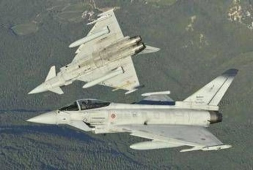 Jet russi violano lo spazio aereo della Lituania, caccia italiani in volo