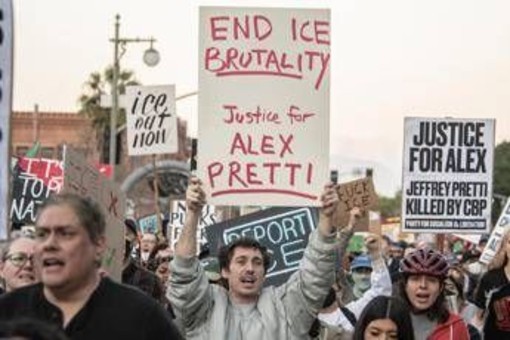 Ice nel Minnesota, Trump pronto a ridurre contingente. Attacco a Pretti: "Era agitatore" Ice nel Minnesota, Trump pronto a ridurre contingente. Attacco a Pretti: "Era agitatore"