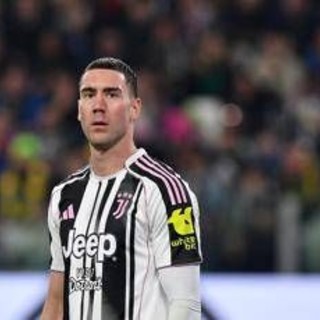 Vlahovic, infortunio all'adduttore: out 2/3 mesi. Juve torna sul mercato?