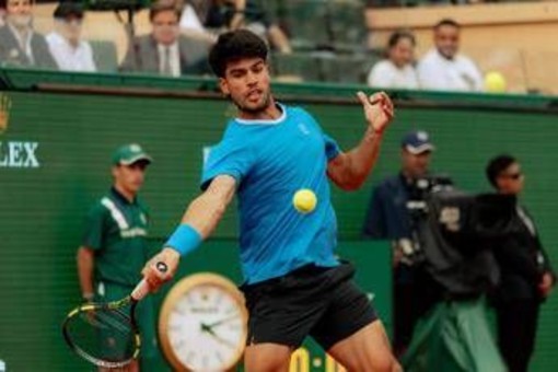 Montecarlo, oggi semifinale Alcaraz-Vacherot - Il match in diretta Montecarlo, oggi semifinale Alcaraz-Vacherot - Il match in diretta