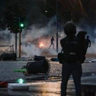 Guerriglia a Milano, pm: "Da arrestati azioni distruttive di rara violenza" Guerriglia a Milano, pm: "Da arrestati azioni distruttive di rara violenza"