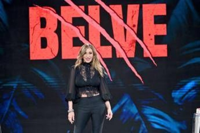 Belve, chi è Sabrina Salerno: dal tumore al seno al rapporto complicato col padre Belve, chi è Sabrina Salerno: dal tumore al seno al rapporto complicato col padre