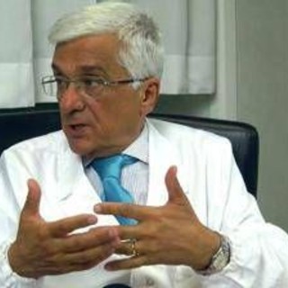 Il cardiochirurgo Chiariello: "Operai Papa Ratzinger in gran segreto, fu un’emozione fortissima" Il cardiochirurgo Chiariello: "Operai Papa Ratzinger in gran segreto, fu un’emozione fortissima"