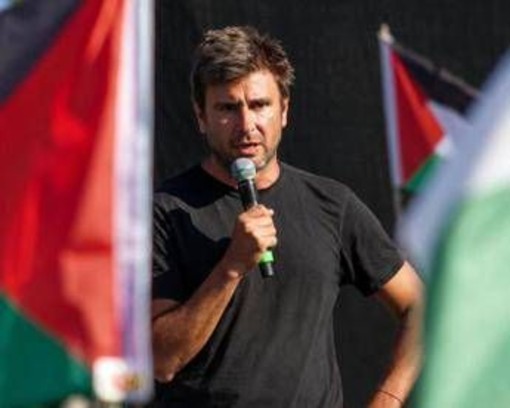 Alessandro Di Battista, l'ultimo aggiornamento dopo l'intervento a Cuba: "Affronta nel migliore dei modi questa fase" Alessandro Di Battista, l'ultimo aggiornamento dopo l'intervento a Cuba: "Affronta nel migliore dei modi questa fase"