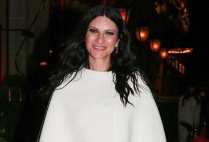 Sanremo 2026, Laura Pausini co-conduttrice: un ritorno a casa 33 anni dopo 'La Solitudine'