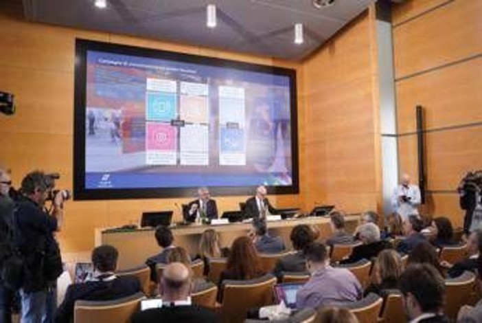 Ferroviae: Fs, sono oltre 1.300 i cantieri attivi, 37% investimenti destinati a manutenzione Ferroviae: Fs, sono oltre 1.300 i cantieri attivi, 37% investimenti destinati a manutenzione