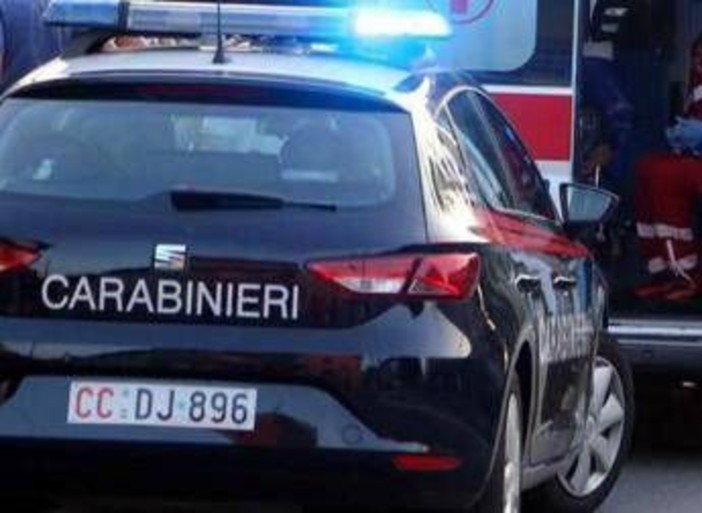 Incidente sulla Ss 106 Jonica, tre feriti: coinvolta auto scorta procuratore Gratteri Incidente sulla Ss 106 Jonica, tre feriti: coinvolta auto scorta procuratore Gratteri