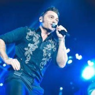 Tiziano Ferro tour 2026, in qualche ora polverizzati oltre 200mila biglietti. E si aggiungono due date Tiziano Ferro tour 2026, in qualche ora polverizzati oltre 200mila biglietti. E si aggiungono due date