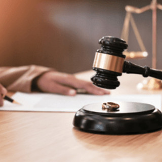 Unioni civili, Cassazione apre ad assegno di divorzio Unioni civili, Cassazione apre ad assegno di divorzio