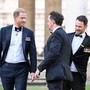 Harry fa la sua prima apparizione pubblica dopo il ritorno a Londra. Meghan non è al suo fianco﻿