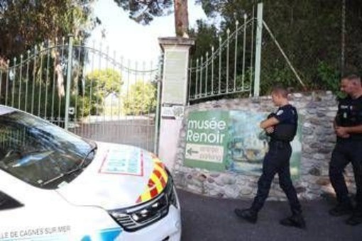 Rubati 4 dipinti di Renoir dal Museo a Cagnes-sur-Mer: valgono 9 milioni di euro, caccia ai ladri