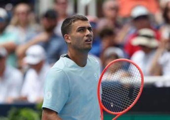 Sinner assente, Cobolli in piena corsa, Djokovic accelera: come cambia la race per le Atp Finals Sinner assente, Cobolli in piena corsa, Djokovic accelera: come cambia la race per le Atp Finals