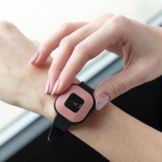 Winlet, il dispositivo antiaggressione creato in Italia sbarca all'estero Winlet, il dispositivo antiaggressione creato in Italia sbarca all'estero