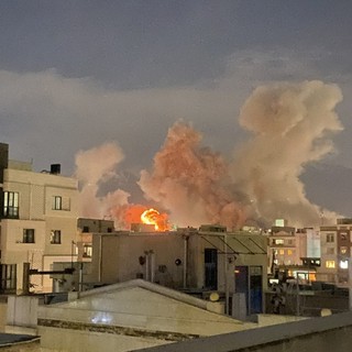 Esercito israeliano “Colpiti centri di comando a Teheran”