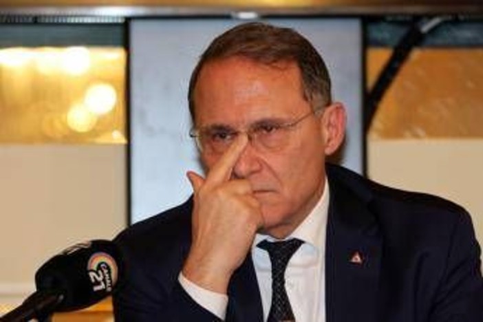 Cirielli: "Incontro con ambasciatore russo? Farnesina sapeva, due funzionari con me" Cirielli: "Incontro con ambasciatore russo? Farnesina sapeva, due funzionari con me"