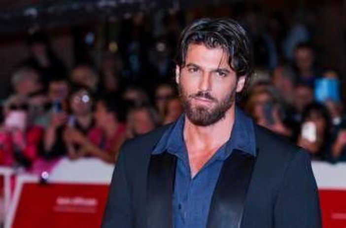 Non solo Can Yaman, almeno 7 vip tra fermi nel maxi-blitz per droga e prostituzione Non solo Can Yaman, almeno 7 vip tra fermi nel maxi-blitz per droga e prostituzione