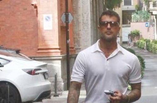 Denuncia di Signorini e inchiesta per revenge porn, Corona in procura Denuncia di Signorini e inchiesta per revenge porn, Corona in procura