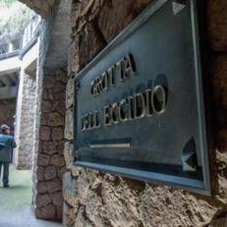 Fosse Ardeatine, La Russa: "Crimine nazista che richiama tutti al dovere della memoria"