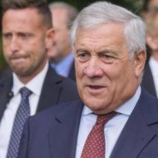 Tajani: "A Gaza non genocidio ma carneficina. Scorta rafforzata? Clima non è buono" Tajani: "A Gaza non genocidio ma carneficina. Scorta rafforzata? Clima non è buono"