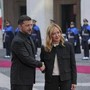 Zelensky da Meloni a Palazzo Chigi: "Sempre pronto a elezioni, mi fido di lei" Zelensky da Meloni a Palazzo Chigi: "Sempre pronto a elezioni, mi fido di lei"