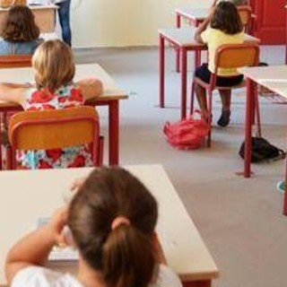 Bimbo caduto da terrazzo scuola a Genova, la procura valuta lesioni colpose o abbandono di minore Bimbo caduto da terrazzo scuola a Genova, la procura valuta lesioni colpose o abbandono di minore