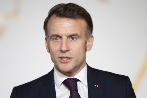 Macron “E’ il momento del risveglio europeo”