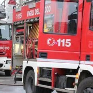 Pontedera, donna muore in incendio in un appartamento: evacuati altri condomini